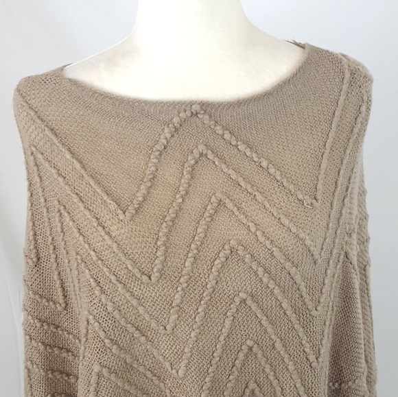 Vintage - Camel Tassel‎ Fringe Poncho - Picture 3 of 5